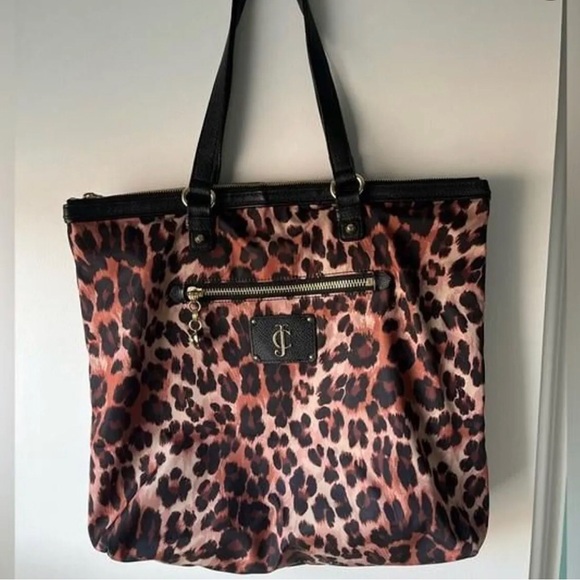 This Vintage Juicy Couture Nylon Leopard Print Malibu Tote is great condition. - Picture 1 of 6
